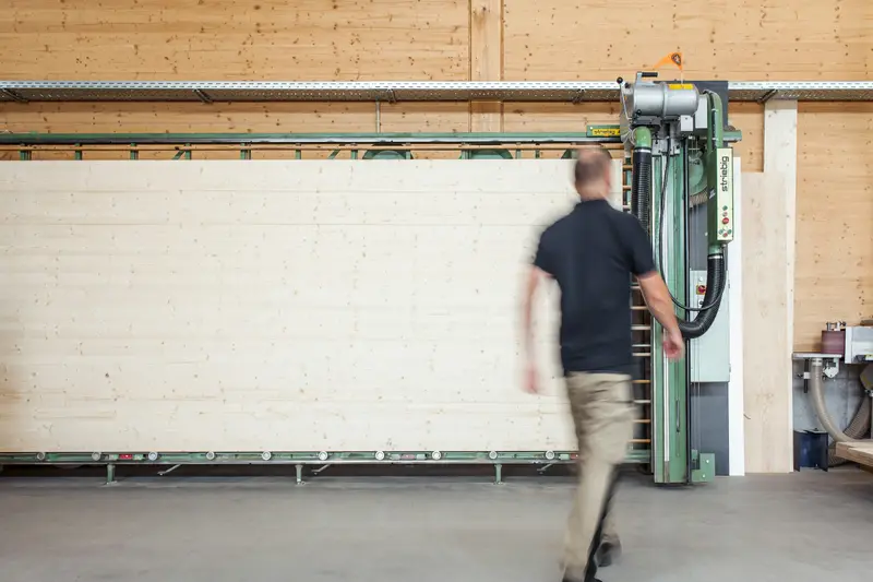 Plattensäge in der Werkstatt